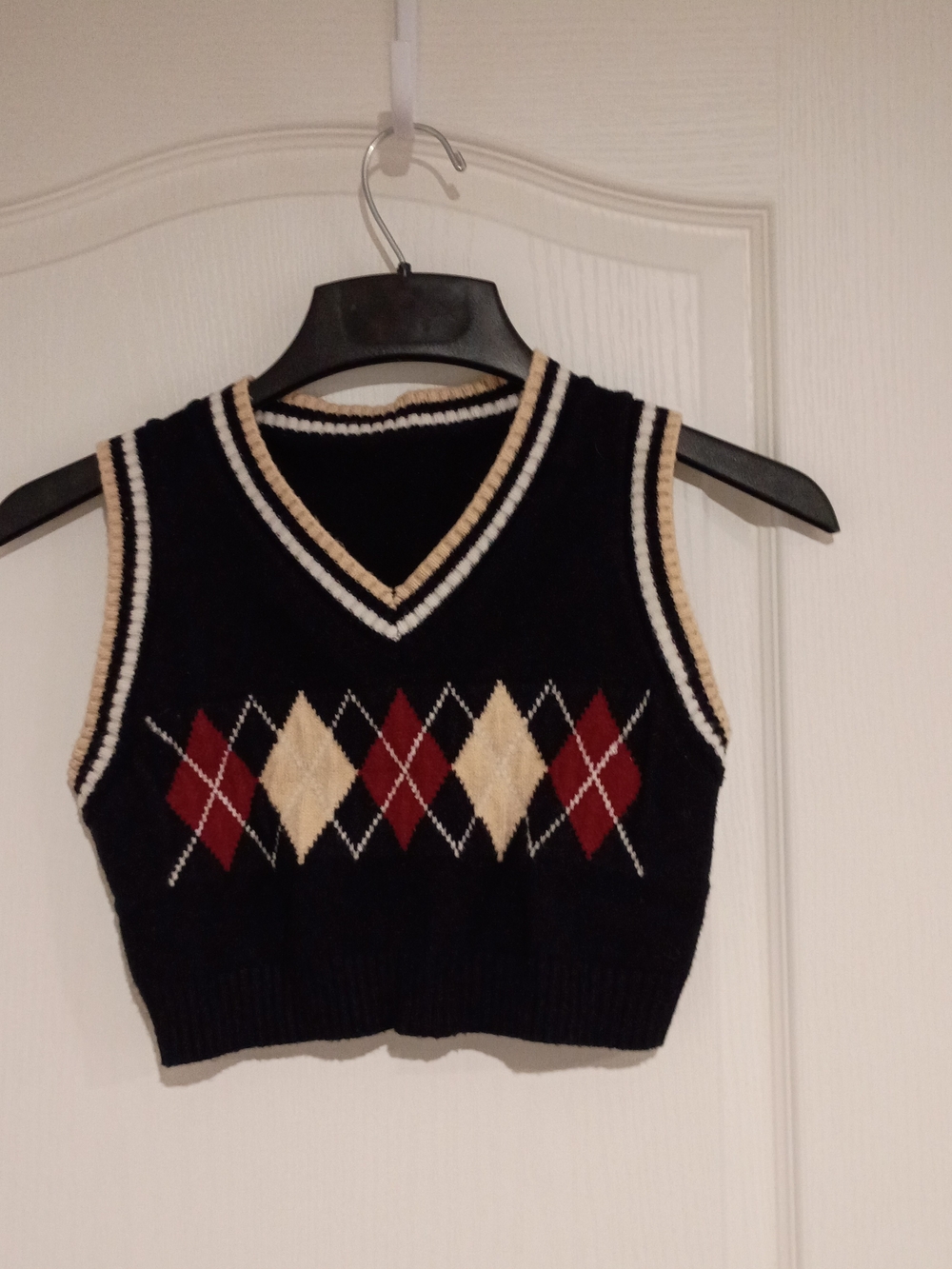 Cider - Black Knit Argyle Print Cropped Sweater with Black And Red Diamond XS
